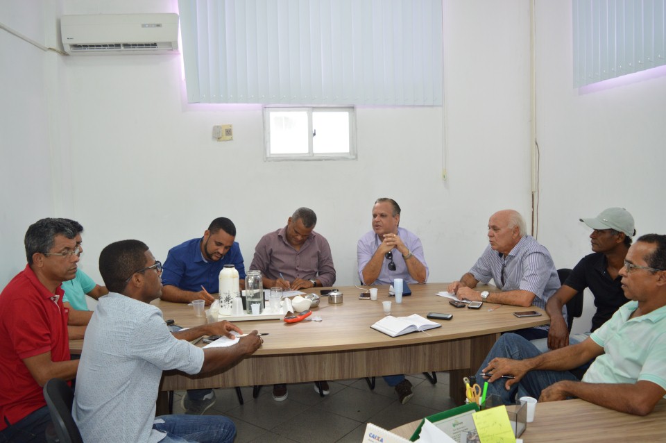 Reunião com a Secretaria de Infraestrutura - SEINFRA e os secretários de agricultura e obras dos municípios consorciados
