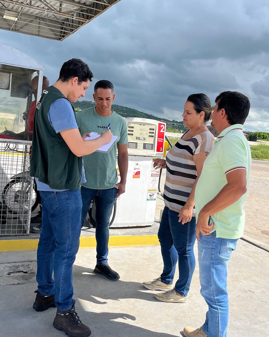 Inspeção técnica em um posto de combustível localizado no município de Santa Bárbara