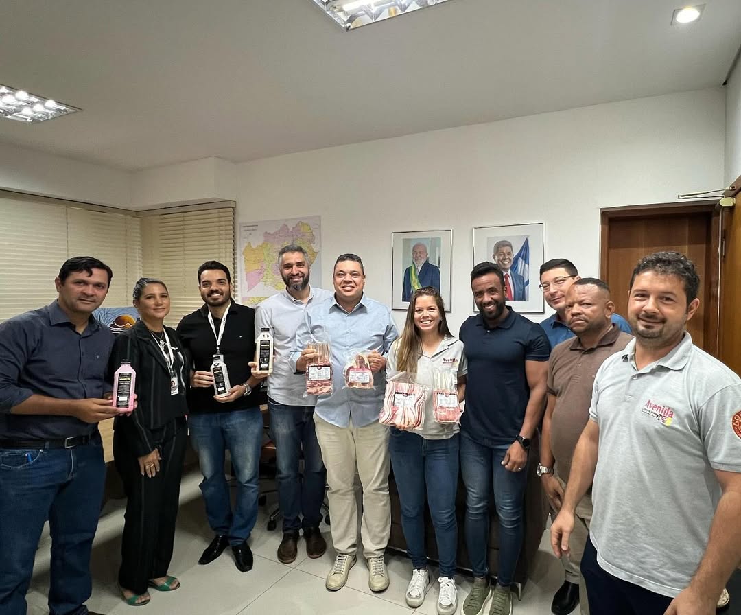 reunião em Salvador com Adriano Costa, chefe de gabinete da Secretaria de Desenvolvimento Rural 